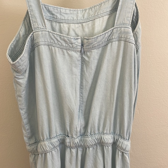 Loft chambray jumpsuit - Picture 3 of 4